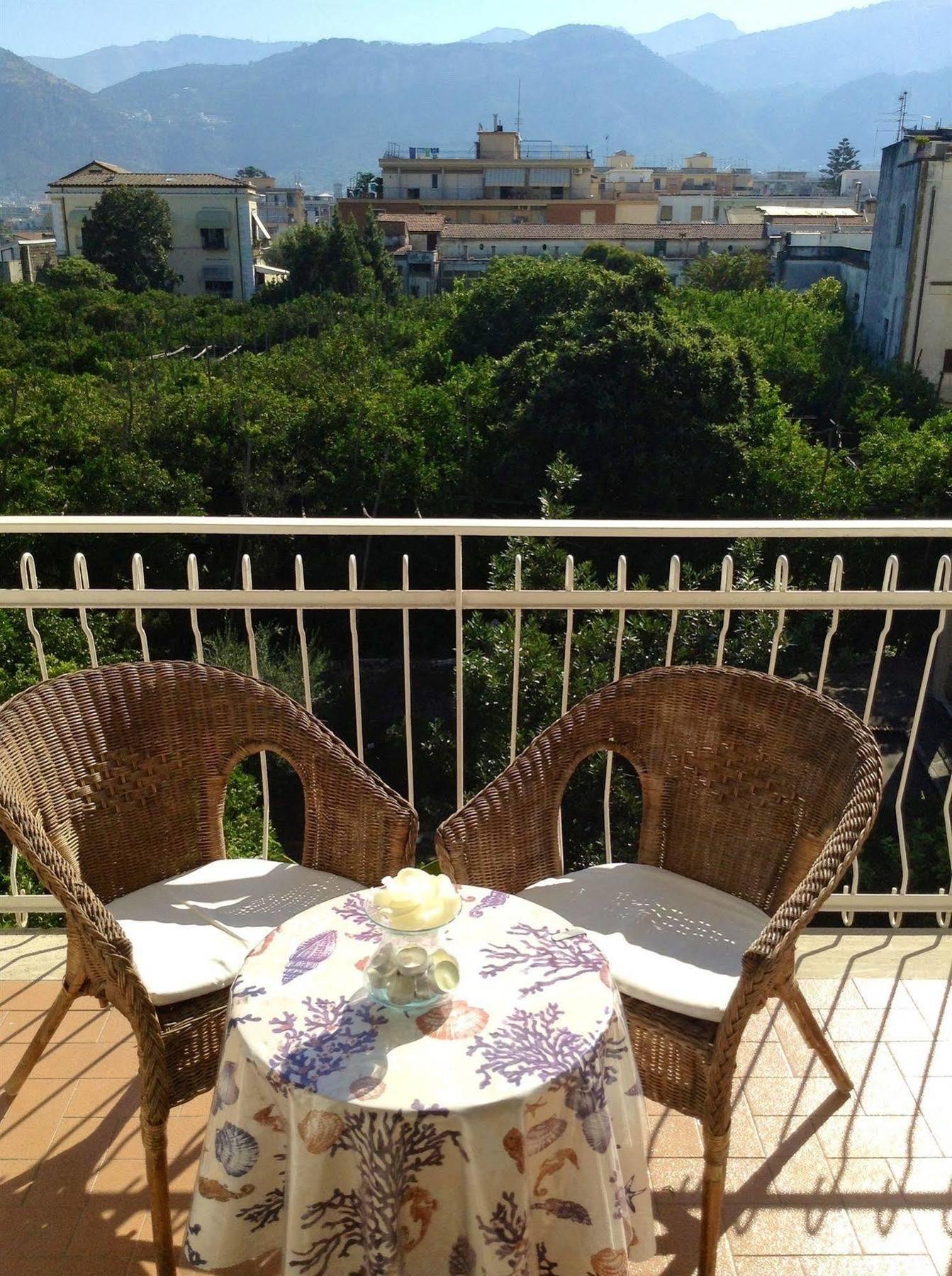 B&B Casa Vienna Sant'Agnello Exteriör bild